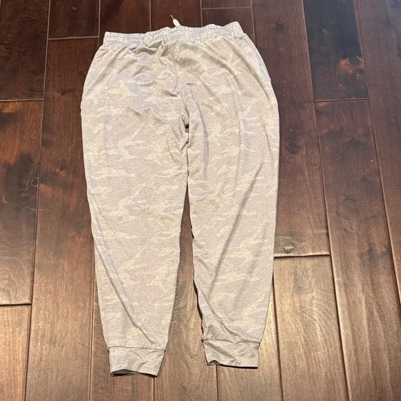 Vuori Light Gray Camo Jogger Pants - Picture 3 of 3